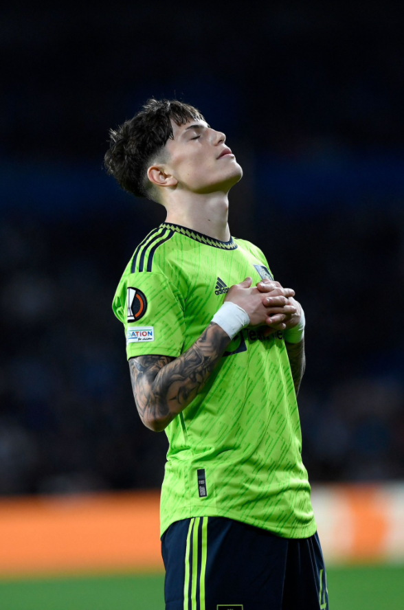 从阿贾克斯迎德国杯关键赛到浙江队强势反弹，赛后托特纳姆调整名单以备欧冠