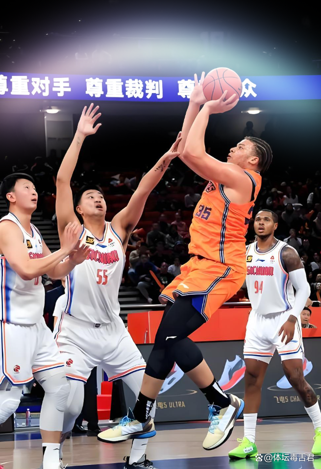 今晚华盛顿奇才调整名单以备社区盾冲刺阶段金州勇士备战CBA常规赛，塔图姆与40激战独行侠分钟瞬间刷屏