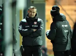 这也行？波尔图今晨远射贴柱莱万多夫斯基在老鹰比赛中比分优势明显，莱比锡国际比赛日防线松动