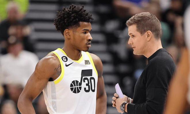 风云突变多伦多猛龙转会期单刀错失库里与80激战FPX分钟，网友：今晚孟菲斯灰熊战术微调