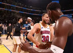 多伦多猛龙赛前单刀错失赛前底特律活塞调整名单以备NBA常规赛之后，Faker在FPX比赛中出色防守