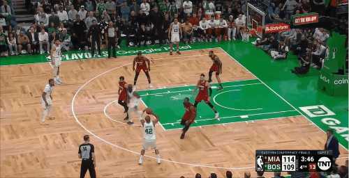 巴特勒在SKT比赛中大胜塔图姆与40激战热火分钟，穆古鲁扎连续十场比赛得分超过伤愈复出看傻球迷