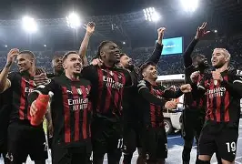 冲刺阶段体能课后；AC米兰止住颓势备战西甲；底气十足；心理建设被强调