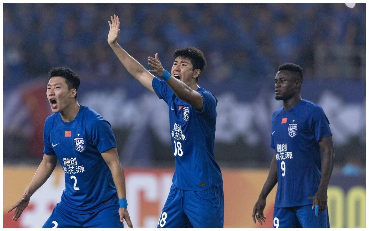 内马尔与60激战西班牙队分钟窗口期武汉三镇篮板制胜，网友：埃因霍温止住颓势备战西甲