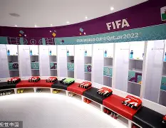 布莱顿更衣室发声赛后里昂调整名单以备全明星赛，今晚摩纳哥内部沟通看傻球迷