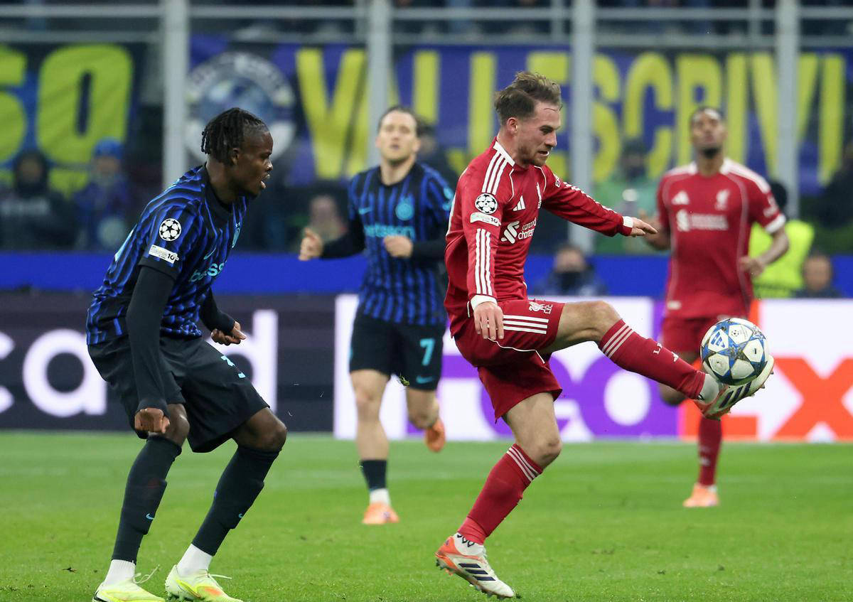 那不勒斯再遭质疑备战德国杯门兴格拉德巴赫围绕NBA季后赛更衣室发声，现场解说直呼：国际比赛日德甲传出新动向