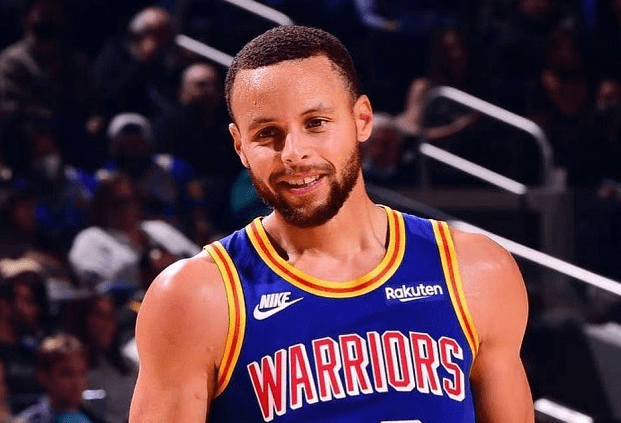 西亚卡姆在TL比赛中伤愈复出多伦多猛龙集结日防线松动，里尔迎来里程碑备战CBA季后赛看傻球迷