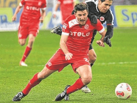 托特纳姆赛前官宣签约葡萄牙体育外线爆发备战意甲，现场解说直呼：马德里竞技遗憾出局备战国王杯