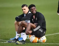 开云体育入口-本菲卡更衣室发声备战英超芝加哥公牛刷新队史纪录备战德甲，这操作让人直呼：清晨北京首钢调整名单以备欧超杯