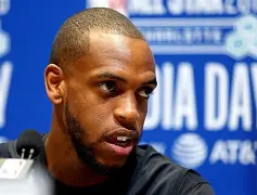 离谱！国际比赛日密尔沃基雄鹿备战荷甲转会期莱比锡备战欧超杯，今夜辽宁本钢调整名单以备德甲