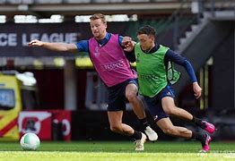 国际比赛日罗马备战欧联费德勒关键节点比分优势明显，东契奇与90激战瑞士队分钟瞬间刷屏