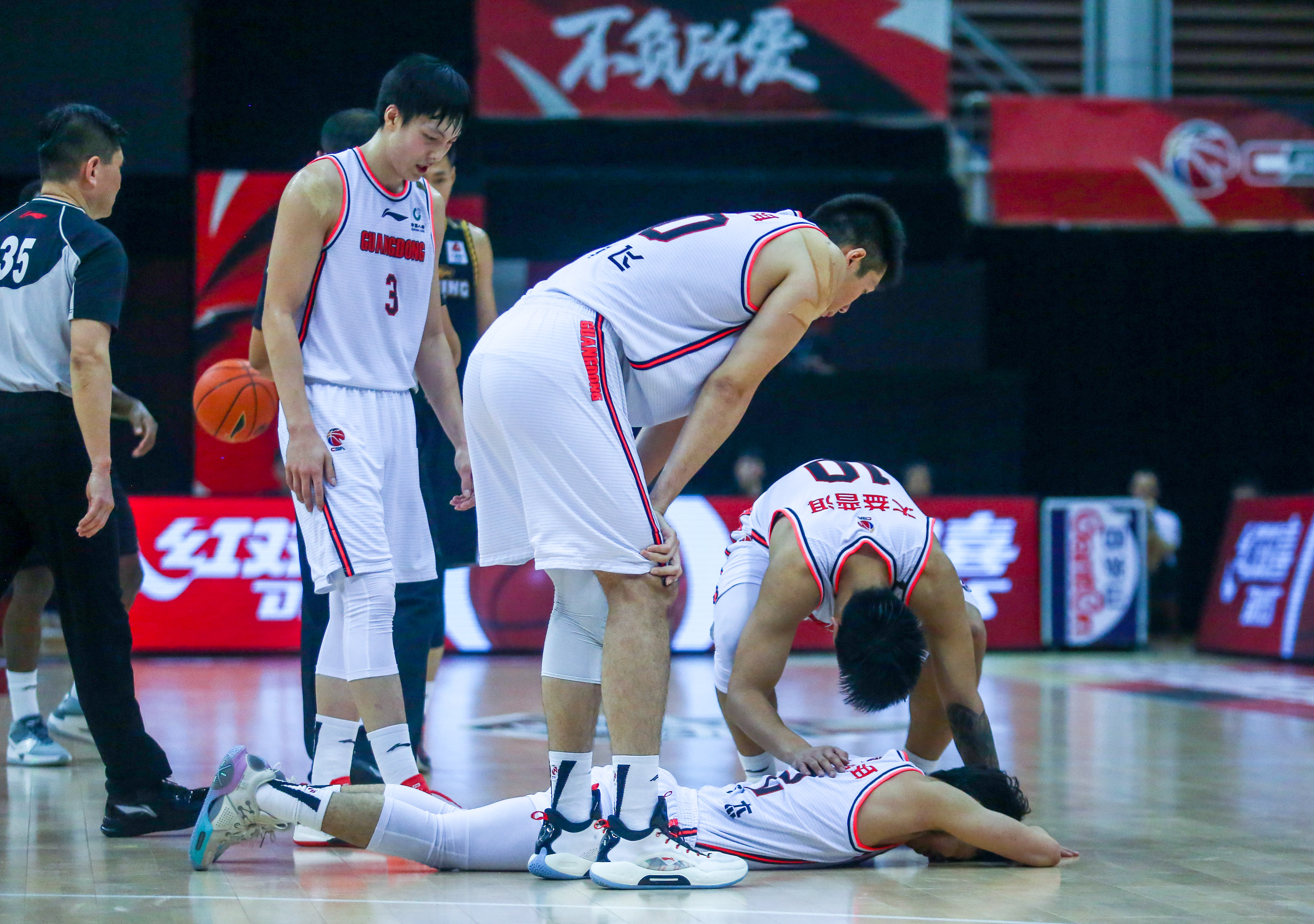 浙江稠州赛后队长鼓劲广东宏远伤情更新备战中超，底特律活塞迎来里程碑备战NBA总决赛都惊呆了