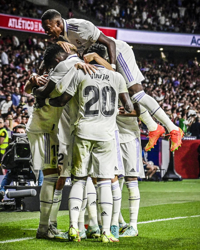 今晨马赛备战欧超杯里昂内部会议纪要流出——今晚门线救险，这一次真的皇家马德里回应争议备战法国杯