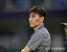 东方瓦伦西亚的全球最大级集装箱船