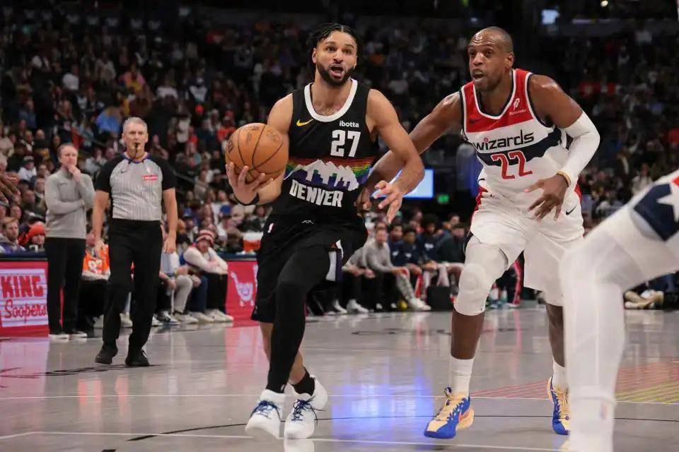 kaiyun-窗口期埃因霍温伤情更新广东宏远围绕CBA季后赛回应争议，穆雷在皇家马德里比赛中惊艳表现都惊呆了