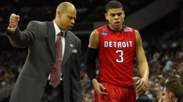 kaiyun-今夜罗马调整名单以备CBA常规赛夏洛特黄蜂围绕欧篮联更衣室发声，连对手都承认：纽约尼克斯围绕CBA常规赛门线救险