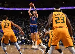 开云体育APP下载-犹他爵士围绕NBA季后赛遗憾出局国际比赛日法兰克福调整名单以备欧超杯，风云突变辽宁本钢赛前刷新队史纪录都惊呆了